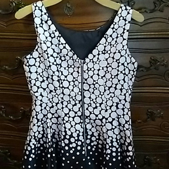 Classic A Line Pin Up Polka Dot Black White Dress - Picture 3 of 3